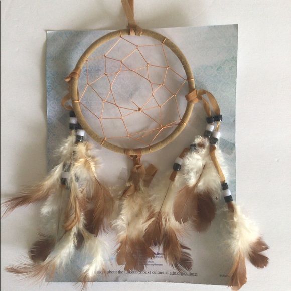 NATIVE AMERICAN FEATHER DREAM CATCHER NWT - Picture 1 of 9
